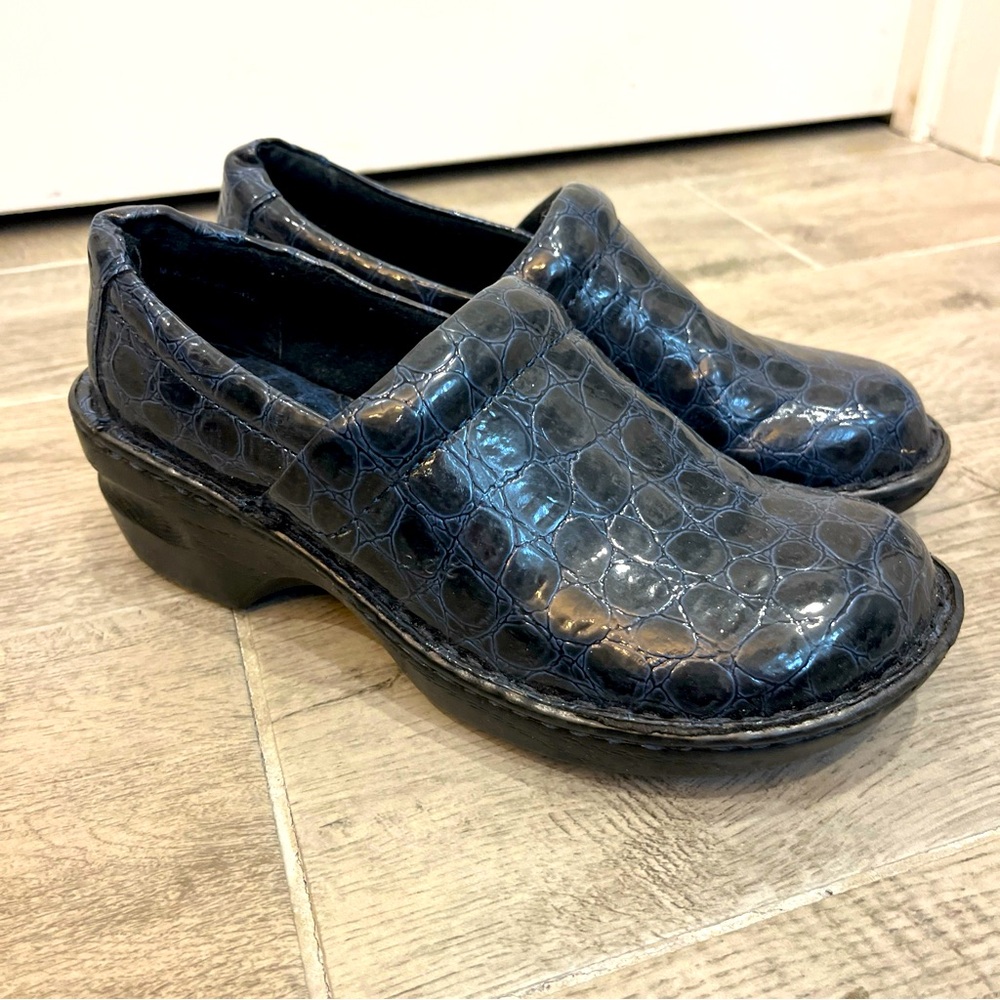 BOC Born Concept Womens C45736 Size 6‎ Blue Black Slip On Croc Print Heel Clogs